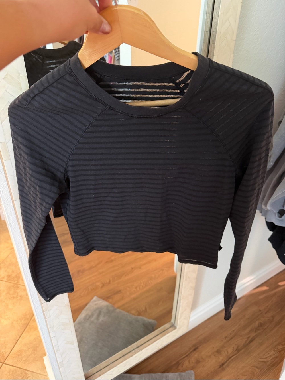 Lululemon Uncovered Black Long-Sleeve Cropped Ribbed Top - Picture 5 of 7